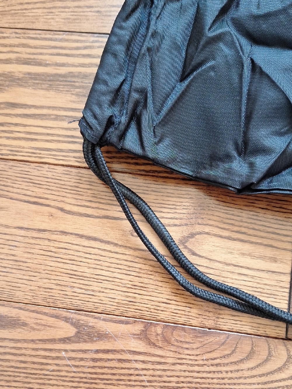 uOttawa Black Drawstring Backpack - Picture 3 of 3